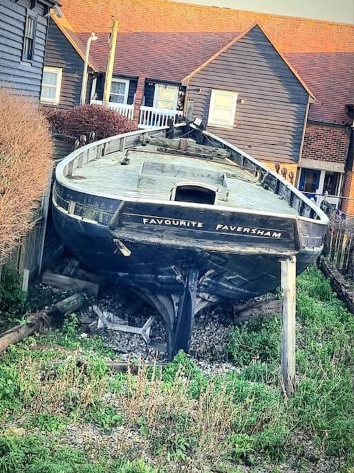 The Lost Lobster - 2 Bedroom With Parking Holiday home